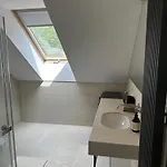 Nowy Na Polu Golfowym Apartman *